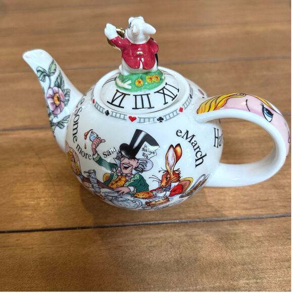 New in Box Cardew Design Alice in Wonderland Porcelain Small tea pot - Picture 3 of 10